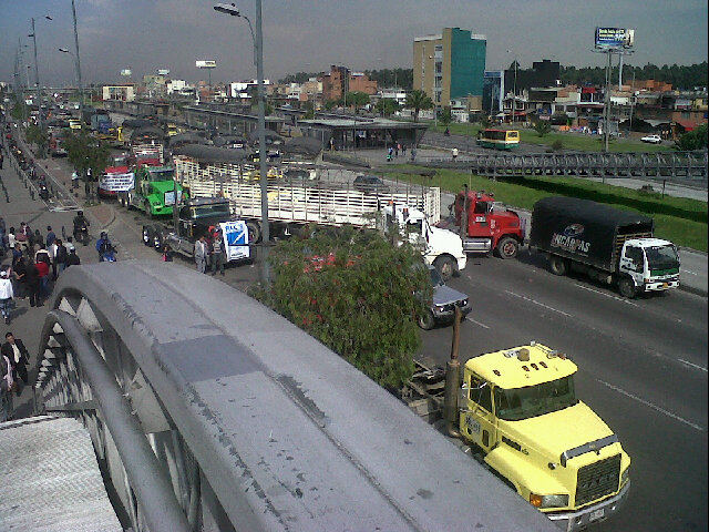Autotrasportatori a Bogotà, 15 febbraio 2011