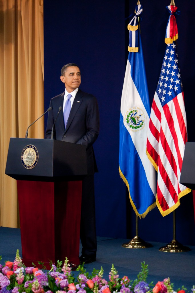 Il Presidente Barack Obama durante una conferenza stampa con il Presidente Mauricio Funes, El Salvador.