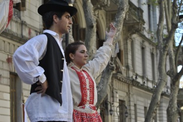 Croatian collective of Argentina in action on the Avenida de Mayo. Photo: Laura Schneider.