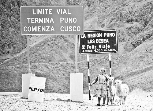 Road between Puno and Cusco blocked by Aymara in days past. Photo by Juanma Merino, Flickr user, nXpected (CC BY-NC-SA 2.0).