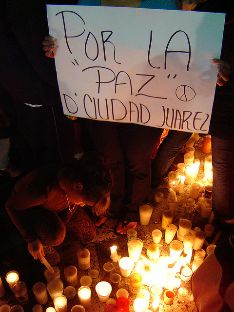 "Por la 'Paz' d' Ciudad Juárez" del usuario de Flickr laap mx http://www.flickr.com/photos/laapmx/2812706227/ usada bajo licencia Atribución-NoComercial 2.0 Genérica (CC BY-NC 2.0)  