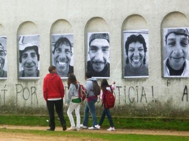 Les photos murales de recycleurs de Inside Out Montevideo. Photo Jorge Meioni, utilisée avec permission
