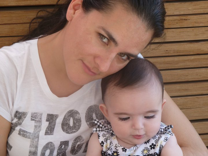 Elizabeth Rivera con su pequeña hija. 2011.