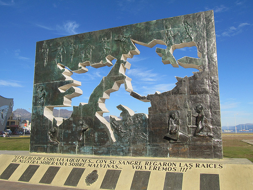 Monument the those who fell in the Falklands War. &nbsp;Ushuaia, Argentina. image from Flickr user Jorge Andrade. used under licence (CC BY 2.0)