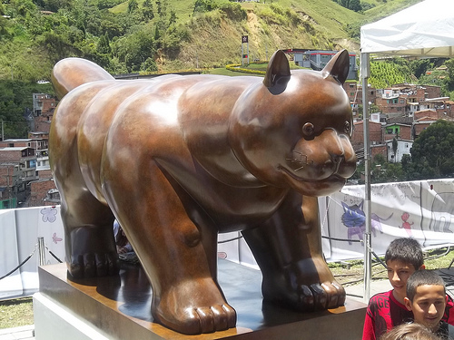 'The Cat' by Botero, Medellín. Image from Telemedillín on Flickr &nbsp;(CC BY-NC-SA 2.0)