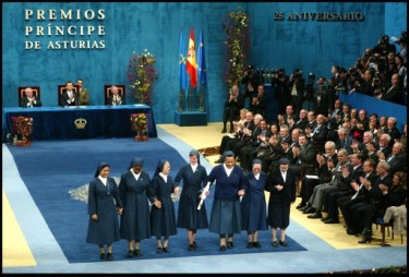The Daughters of Charity, Prince of Asturias Award for Harmony 2005. Photo from the Prince of Asturias Foundation