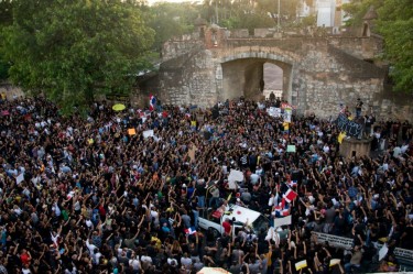 Protesta contra la Reforma Fiscal en Santo Domingo. 