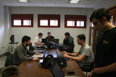 Photo taken from the album Hackathon in Picasa, used under the licence Attribution-ShareAlike 3.0 Unported (CC BY-SA 3.0).