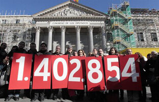 The number of signatures collected in support of the new law. Photo taken by @tomstomkitrur.