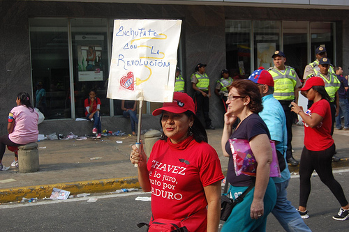 11 de abril en el centro de Caracas durante el cierre de campaña de Nicolás Maduro. Foto de Luis Carlos Díaz bajo licencia Creative Commons  (CC BY-NC 2.0) 
