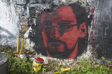 Edward Snowden es venerado por aquellos que defienden las libertades personales, pero también es crticado por traición a su país, Estados Unidos. Foto de Flickr/Adobe of Chaos (CC BY 2.0) 