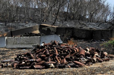 Desperdicios dejados por la marina estadounidense en Vieques.