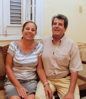 Oswaldo Payá con su esposa en 2010. Foto del blog Along the Malecón