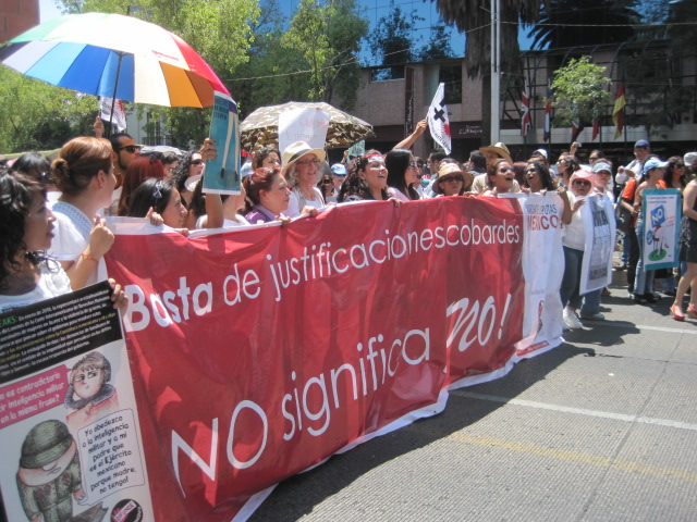 Hombres y mujeres se manifiestan contra la violencia sexual en México. Foto de Say NO - UNiTE en Flickr bajo licencia Creative Commons (CC BY-NC-ND 2.0) 