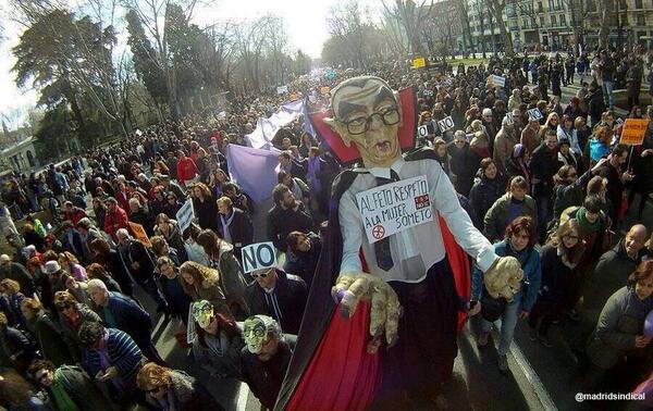 Manifestación contra la ley Gallardón del aborto, febrero de 2014. Foto subida a Twitter por Javier López