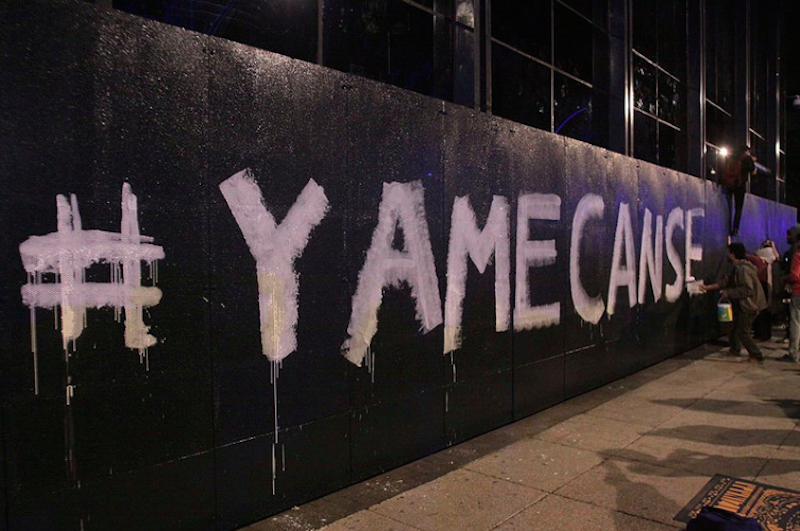 La etiqueta #YaMeCanse, inspirada en un comentario del procurador general de México activó críticas en redes sociales y una protesta en las calles de Ciudad de México. Foto por Somos El Medio bajo licencia de Creative Commons.