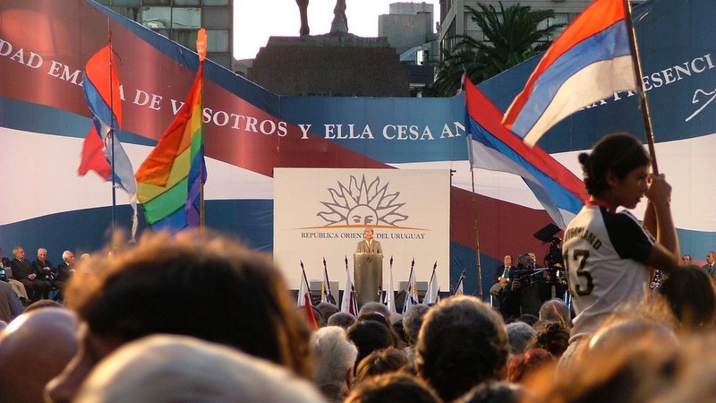 Foto compartida en Flickr por Montecruz Foto de Tabaré Vázquez durante un acto de campaña.